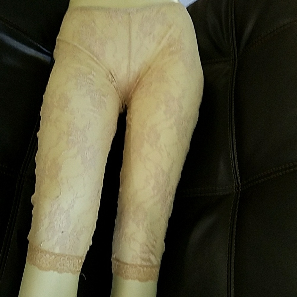 Capri Lace leggings  S. M L